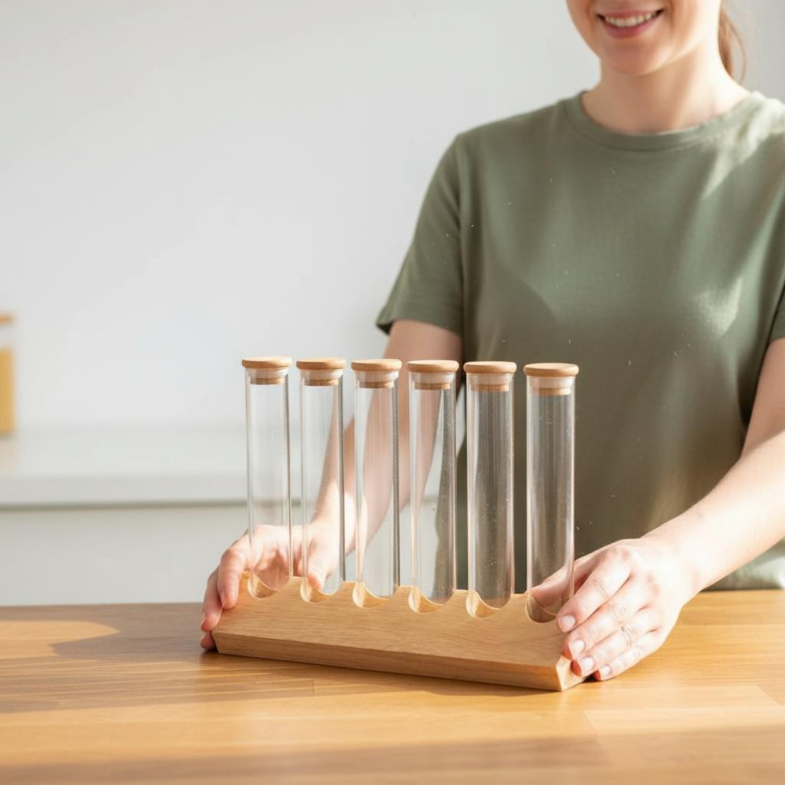 مجموعة حاويات زجاجية مع حامل خ - مراجعة Display Stand Wood وسعره